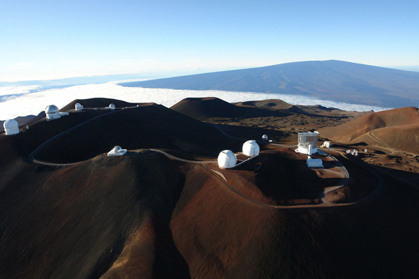 Telescopes atop Mauna Kea, with which the Kuiper belt was discovered