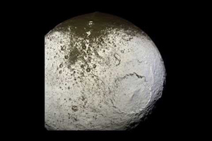 Saturn's Moon Iapetus Photos